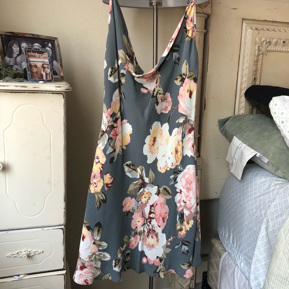 Privacy Please Ozark Dress in Asphalt - Picture 4 of 8